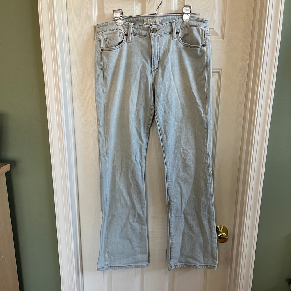 💵3/$25💵 Levi’s Light-wash Size 12 Women’s Jeans
